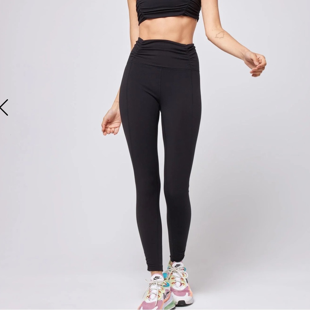 L Space The Breaks Leggings NWT Small